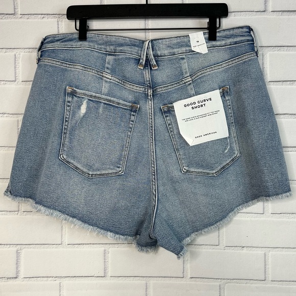 Good American Good Curve Short size 18 - Picture 9 of 13